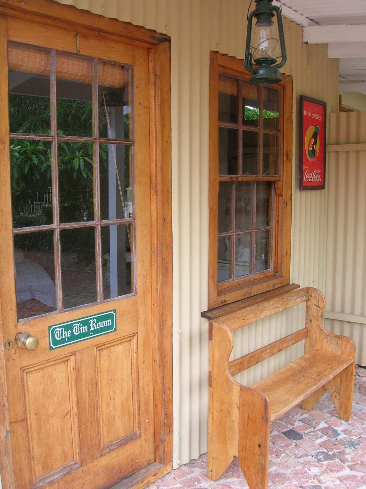 The Old Trading Post Hotel Wildernis Buitenkant foto